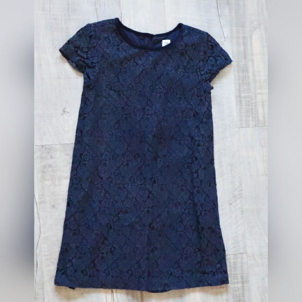 Girl's lace dress